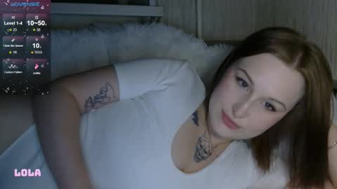 Snapshot of lolalibellule chatting on 10.29.25 Lola online show from 10.29.25