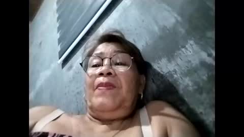 Snapshot of lolamommie chatting on 11.30.25 tey online show from 11.30.25