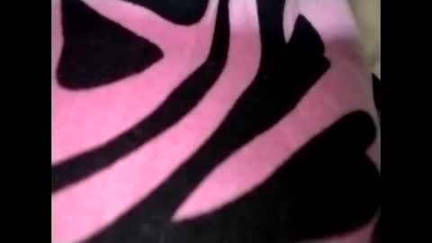 Snapshot of lolamommie chatting on 11.30.25 tey online show from 11.30.25