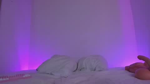 Snapshot of lolap_ chatting on 02.18.25 Lola online show from 02.18.25