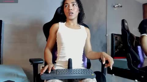 lolareyes1 online show from 02.01.26