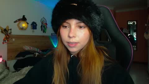 Snapshot of lolaverse chatting on 02.17.26 Lola doll online show from 02.17.26