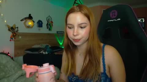 Snapshot of lolaverse chatting on 02.17.26 Lola doll online show from 02.17.26