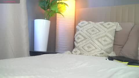 Lola online show from 04.25.26