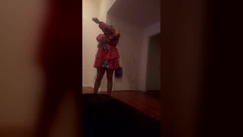 Snapshot of lollasweets chatting on 12.21.25 lollasweets online show from 12.21.25