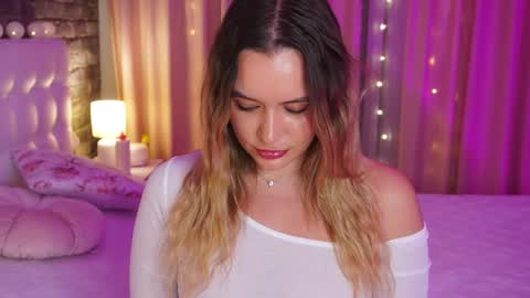 Victoria online show from 02.21.25