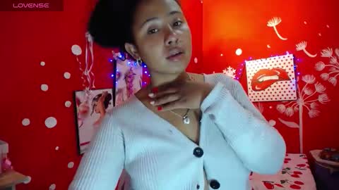 lollita_little online show from 11.19.25