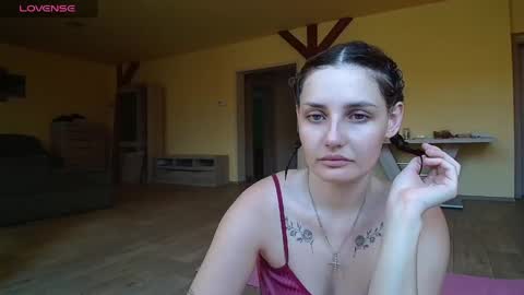 Snapshot of lollllllita chatting on 05.18.26 lolitta online show from 05.18.26