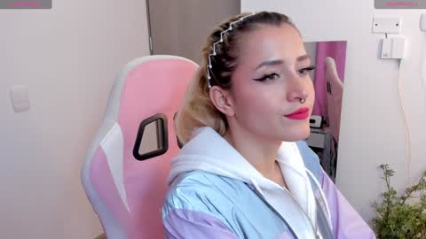 Lolly  online show from 01.04.25