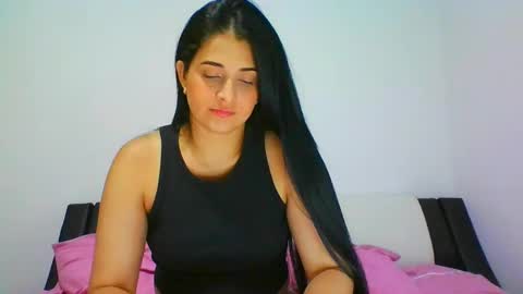 estehfania online show from 02.04.25