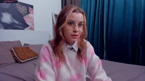 Lona online show from 09.11.25