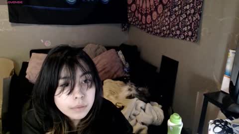 Snapshot of londonray chatting on 10.29.25 londonray online show from 10.29.25