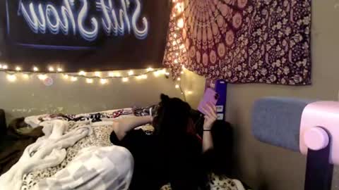 Snapshot of londonray chatting on 06.24.26 londonray online show from 06.24.26