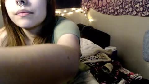 Snapshot of londonray chatting on 07.16.26 londonray online show from 07.16.26