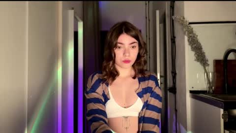 Snapshot of lonelycutia chatting on 11.16.25 Luna online show from 11.16.25