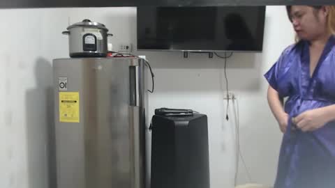 Snapshot of longasiansausage chatting on 12.16.24 TOPwithEXTRABiG online show from 12.16.24