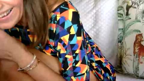 Snapshot of longlegstammy chatting on 10.15.25 Cutenurse91 online show from 10.15.25