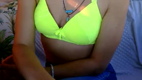 Snapshot of longlegstammy chatting on 10.29.25 Cutenurse91 online show from 10.29.25