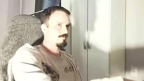 Snapshot of lookaz4010 chatting on 11.11.25 Lucas online show from 11.11.25