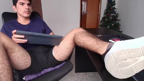 looki 16 online show from 12.17.25