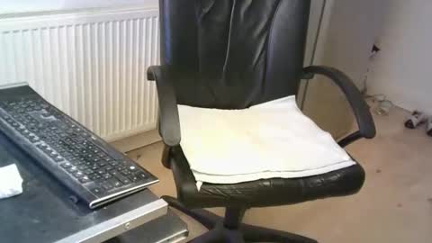 Snapshot of lookingforx666 chatting on 10.20.25 Lookingforx666 online show from 10.20.25