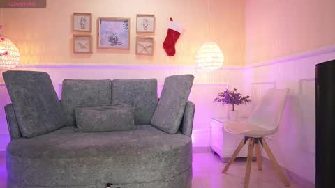 Loona Nyx online show from 11.24.25