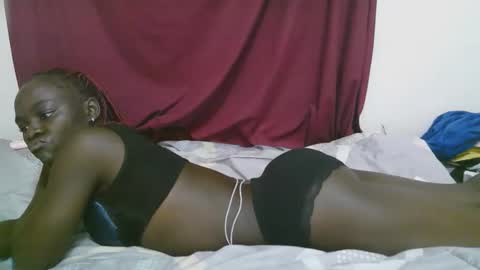 lora_amor online show from 09.18.25