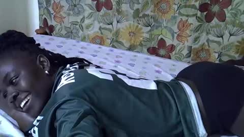 lora_amor online show from 04.25.26