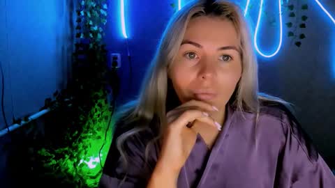 Lora online show from 09.10.25