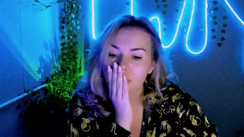 Lora online show from 09.29.25