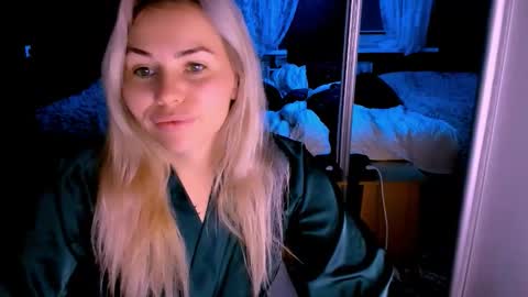 Lora online show from 10.09.25