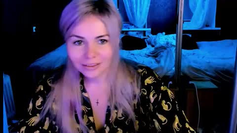 Lora online show from 10.17.25