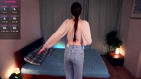 Lora online show from 02.16.25