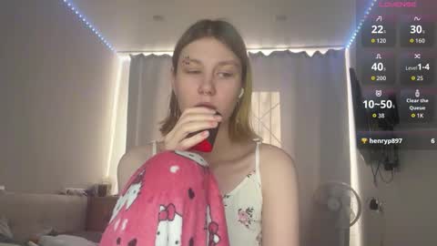 Lora online show from 03.14.26