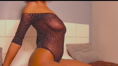 Snapshot of loraforreal chatting on 09.20.25 Blackcat online show from 09.20.25