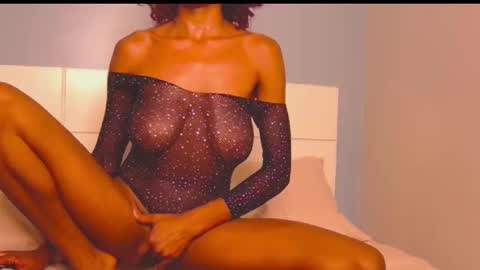 Snapshot of loraforreal chatting on 11.21.25 Blackcat online show from 11.21.25