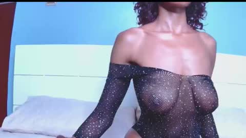 Snapshot of loraforreal chatting on 11.29.25 Blackcat online show from 11.29.25