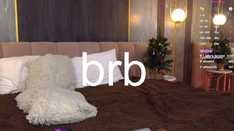 Snapshot of loraineluff chatting on 12.29.24 Loraine online show from 12.29.24