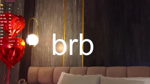 Snapshot of loraineluff chatting on 03.04.25 Loraine online show from 03.04.25