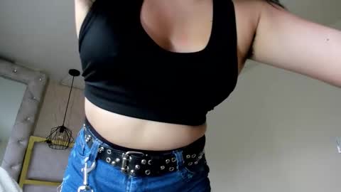   online show from 10.11.25