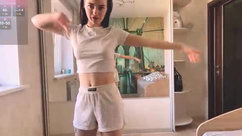 Snapshot of loreeluben chatting on 10.31.25 Olivia online show from 10.31.25