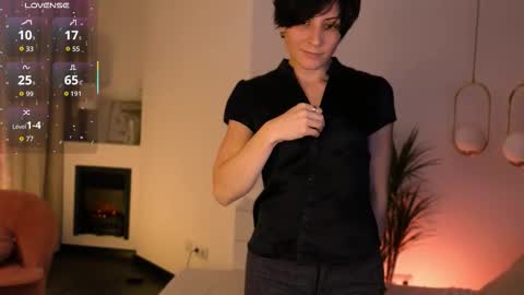 Loren online show from 11.25.25