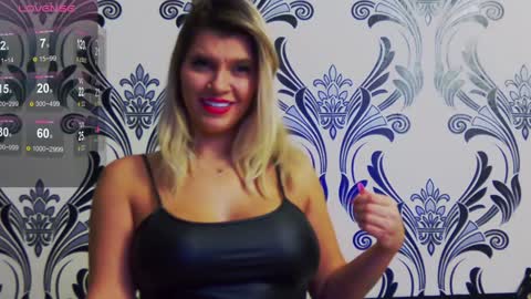 lorenaryan online show from 02.04.25