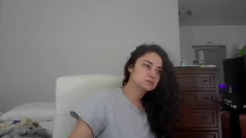 Snapshot of lorenlovely chatting on 10.12.25 lorenlovely online show from 10.12.25