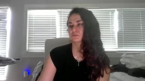 Snapshot of lorenlovely chatting on 11.22.25 lorenlovely online show from 11.22.25