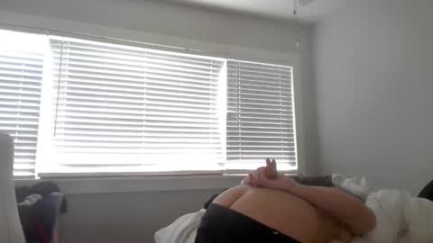 Snapshot of lorenlovely chatting on 11.28.25 lorenlovely online show from 11.28.25