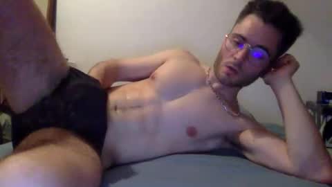 Snapshot of lorenzo6629 chatting on 05.20.26 lorenzo6229 online show from 05.20.26