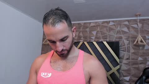  L O R E N Z O  Thumbs Up help  online show from 01.30.25