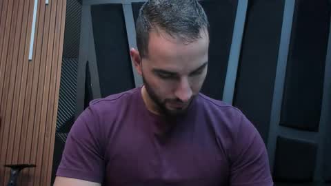  L O R E N Z O  Thumbs Up help  online show from 09.26.25