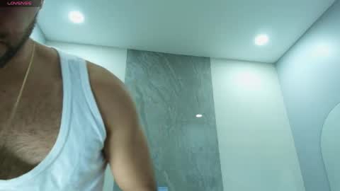Snapshot of lorenzo_walker_ chatting on 06.08.26 L O R E N Z O Thumbs Up help online show from 06.08.26